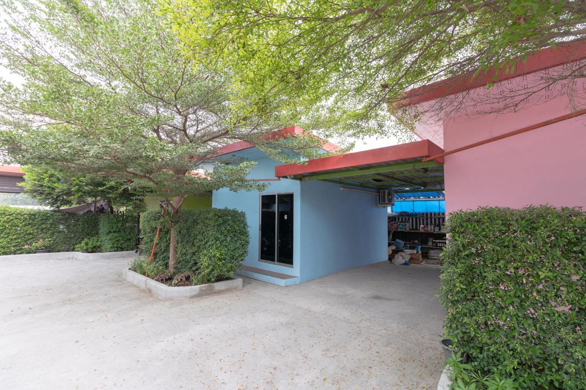 Oyo 644 Pong Pai House Hotel Bangkok Luaran gambar