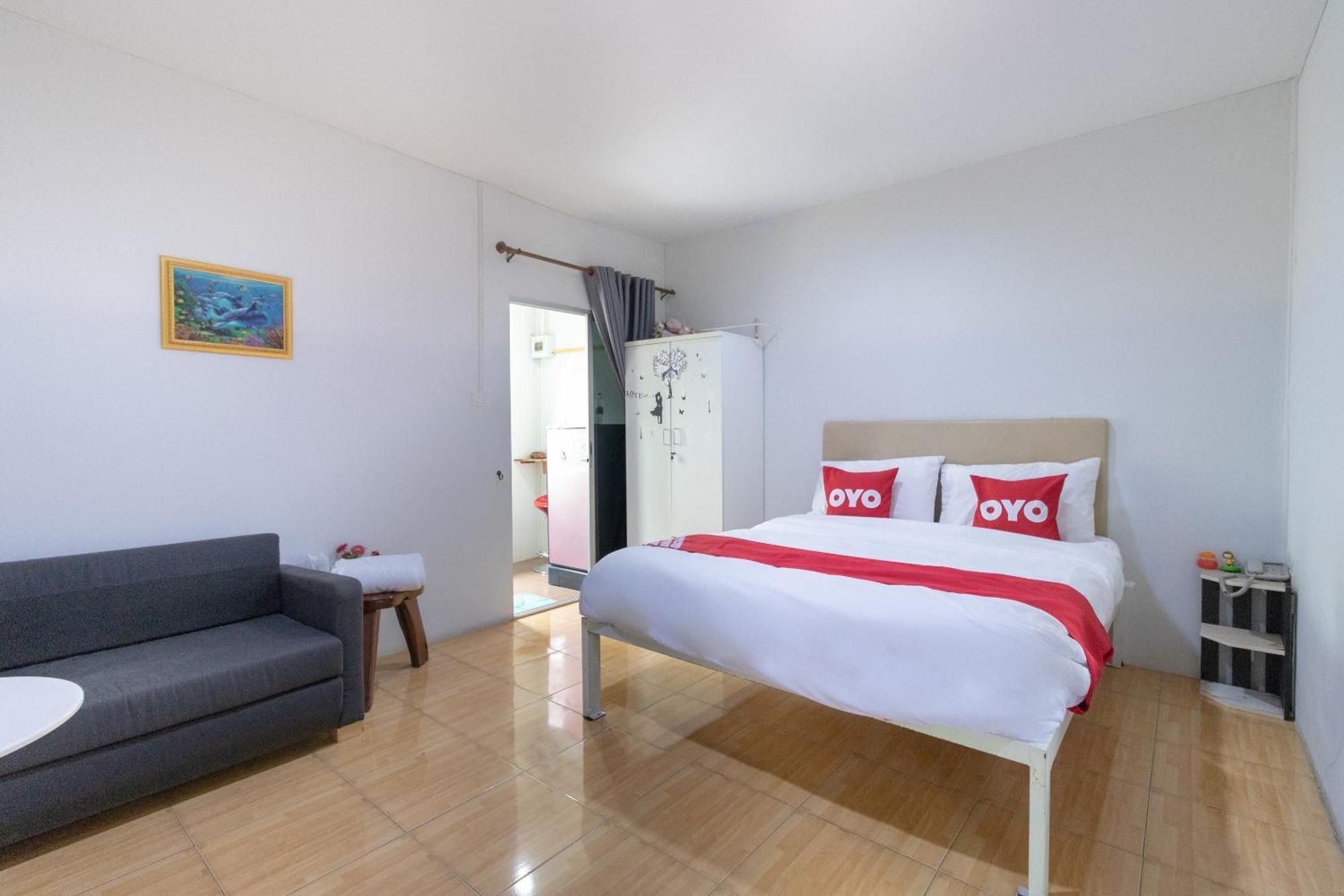 Oyo 644 Pong Pai House Hotel Bangkok Luaran gambar